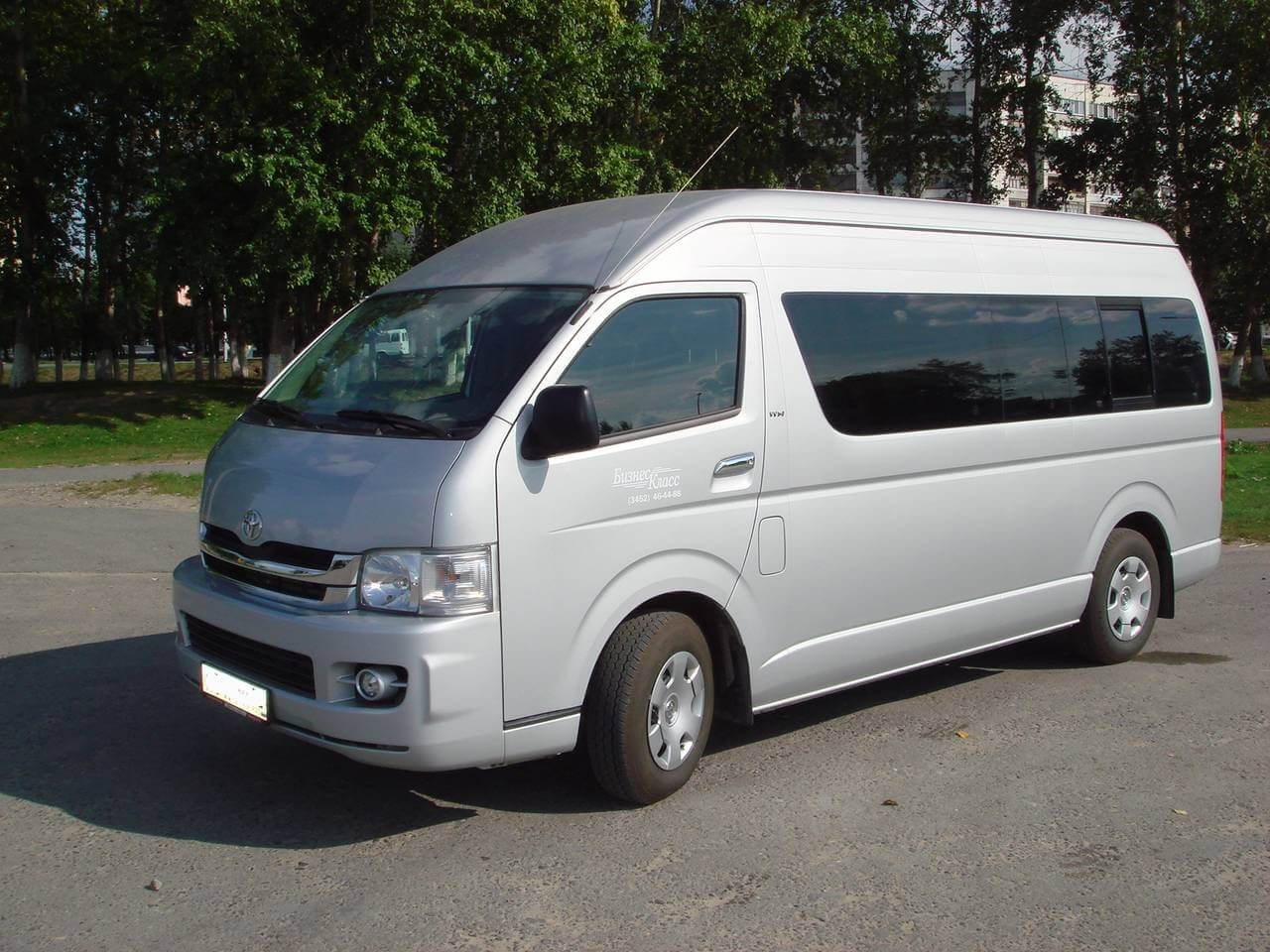 Заказать Toyota Hiace с водителем во Владикавказе ‐ Транспорт15